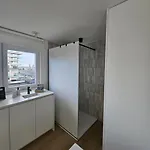Wayqup Met Groot Terras * 오스텐드