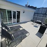 아파트 Wayqup Met Groot Terras *